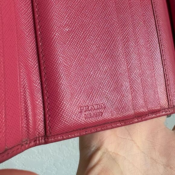 Prada Milano Made in Italy Pink Snap Wallet - Picture 3 of 13